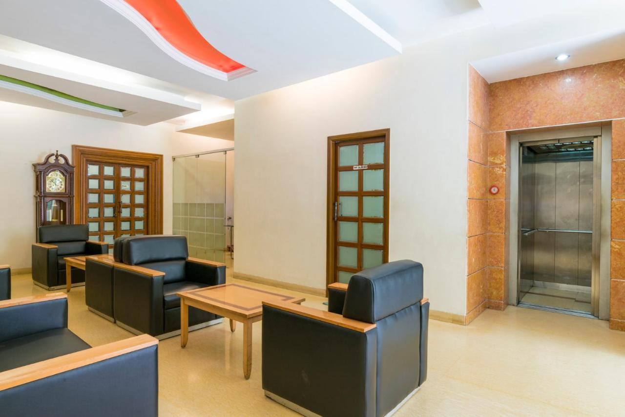 Crescent Park Hotel Madras Buitenkant foto