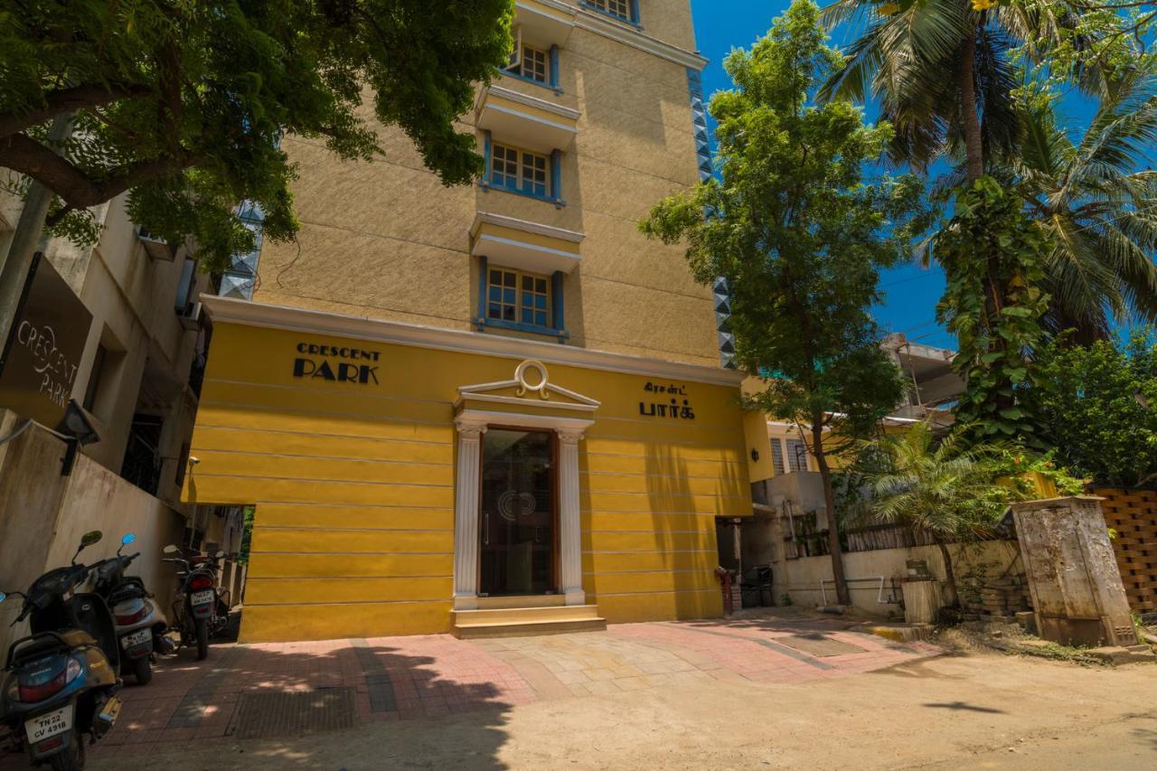 Crescent Park Hotel Madras Buitenkant foto
